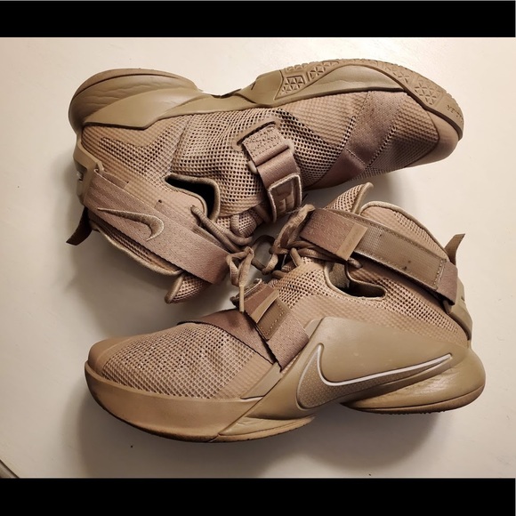 LEBRON SOLDIER IX DESERT CAMO - Picture 1 of 4